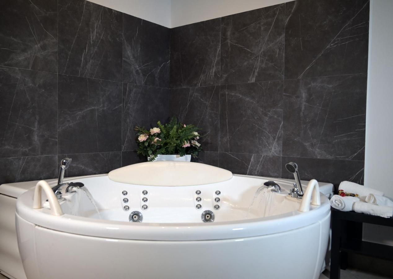 Hotel Thairè 2*