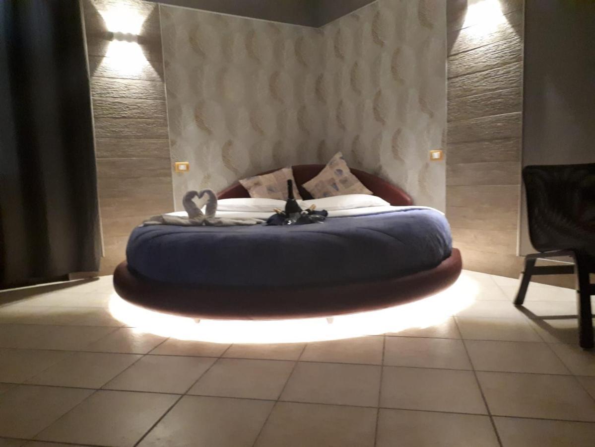 Thaire 2* Castel Volturno