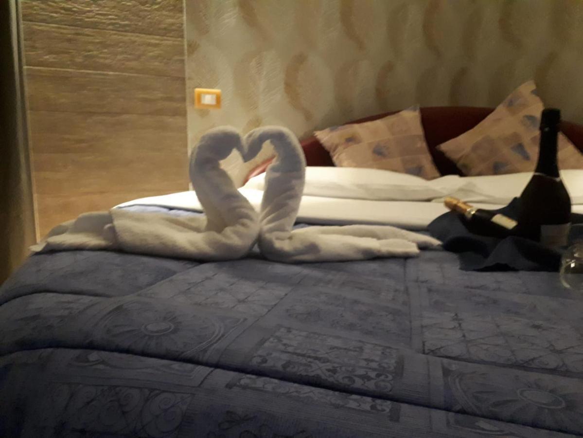 Thaire Hotel Castel Volturno