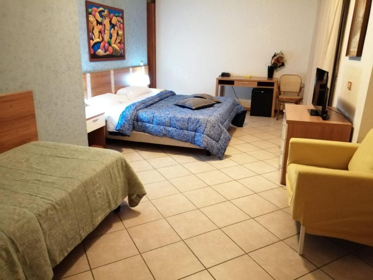Hotel Thaire 2*