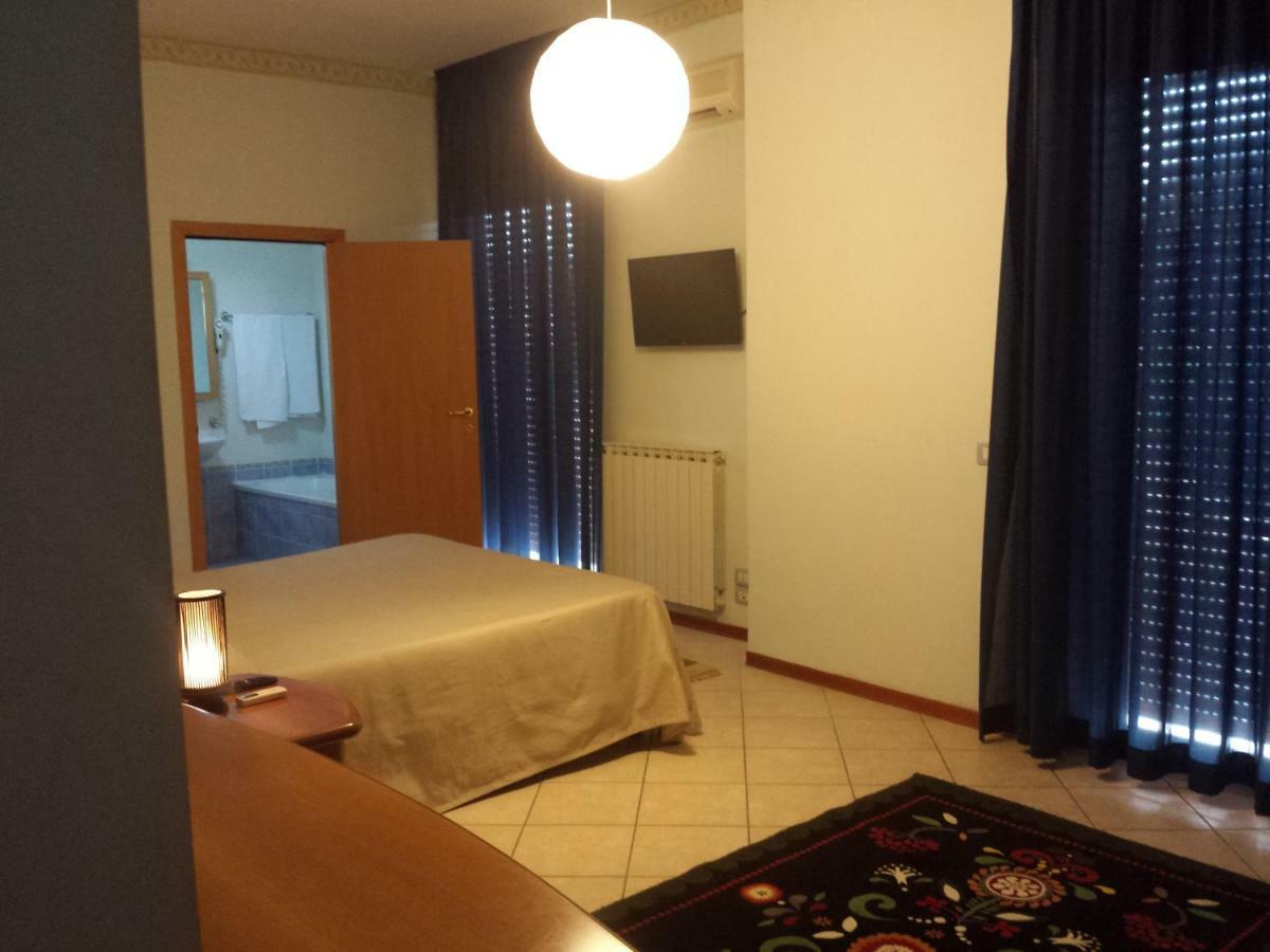 Hotel Thaire 2*
